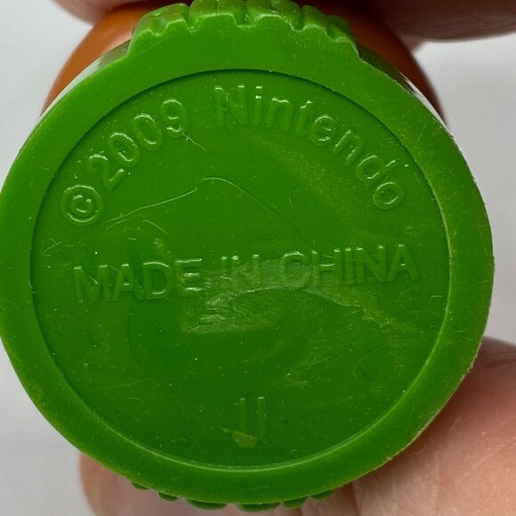 1x Nintendo Super Mario Chess ROOK GOOMBA Game Replacement Part 2009 - Picture 8 of 10